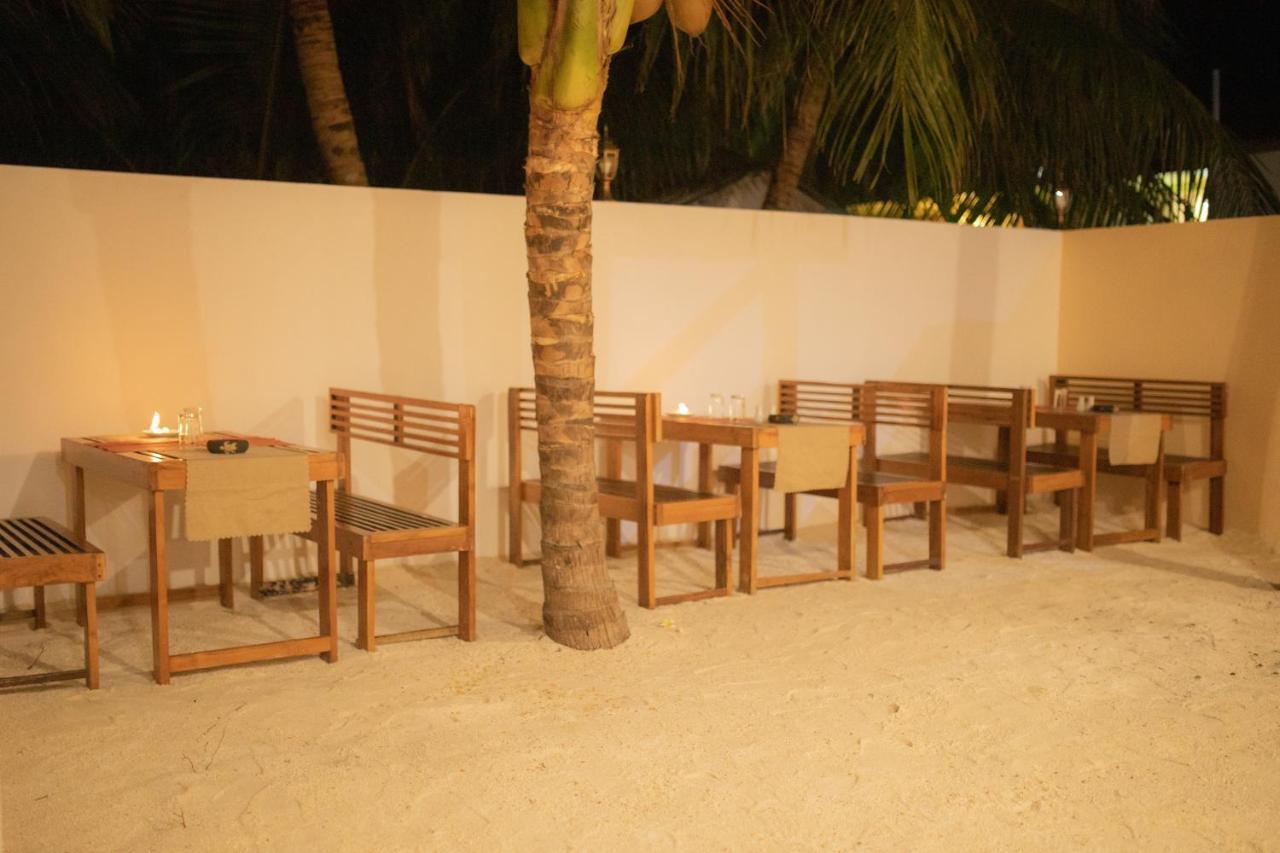 Vacanza Mathiveri Bagian luar foto