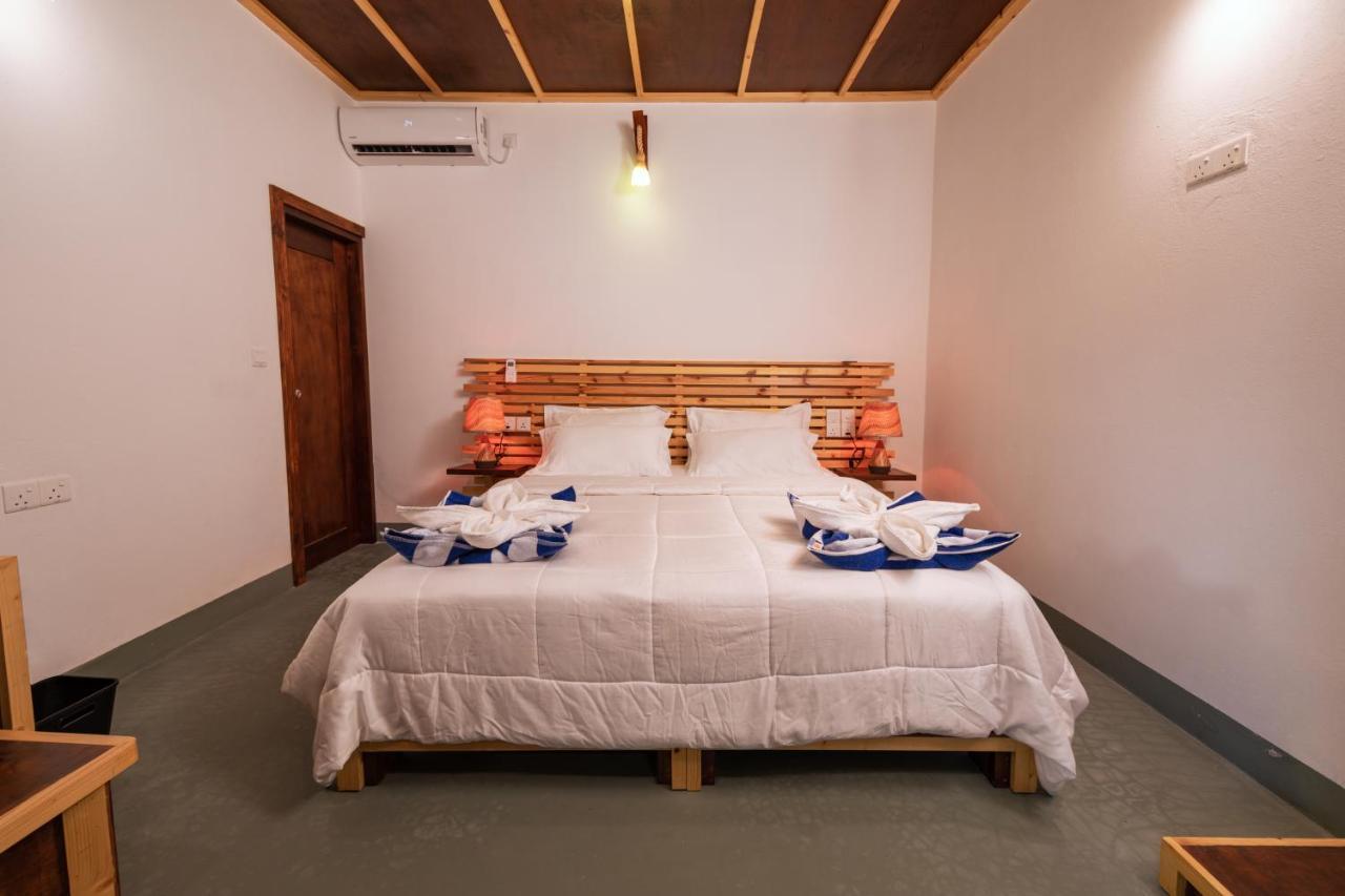 Vacanza Mathiveri Bagian luar foto