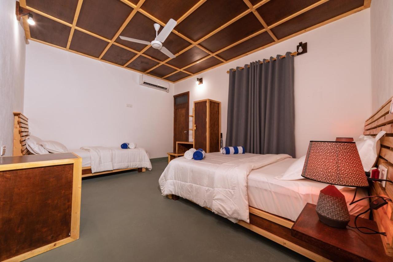 Vacanza Mathiveri Bagian luar foto