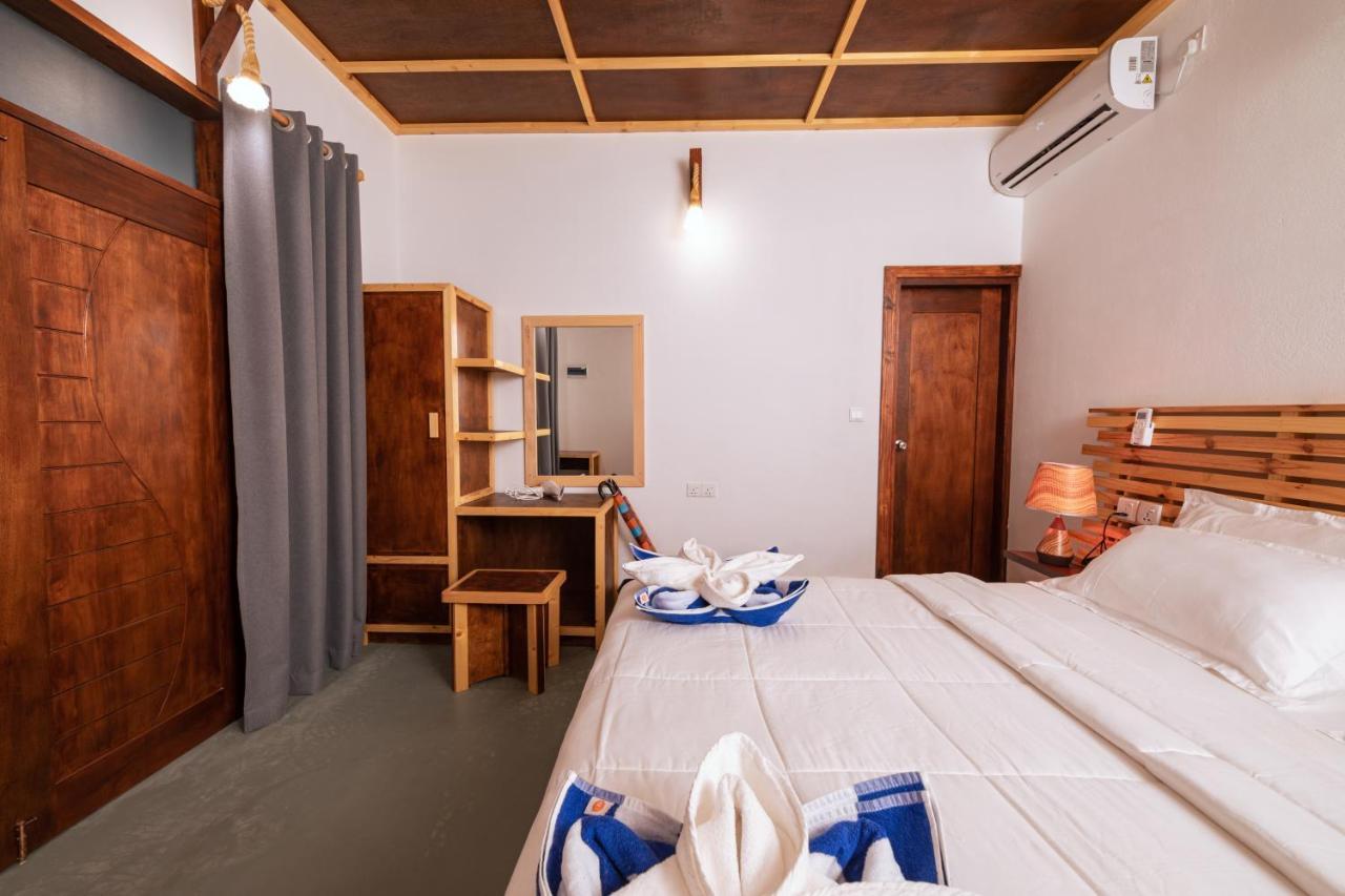 Vacanza Mathiveri Bagian luar foto