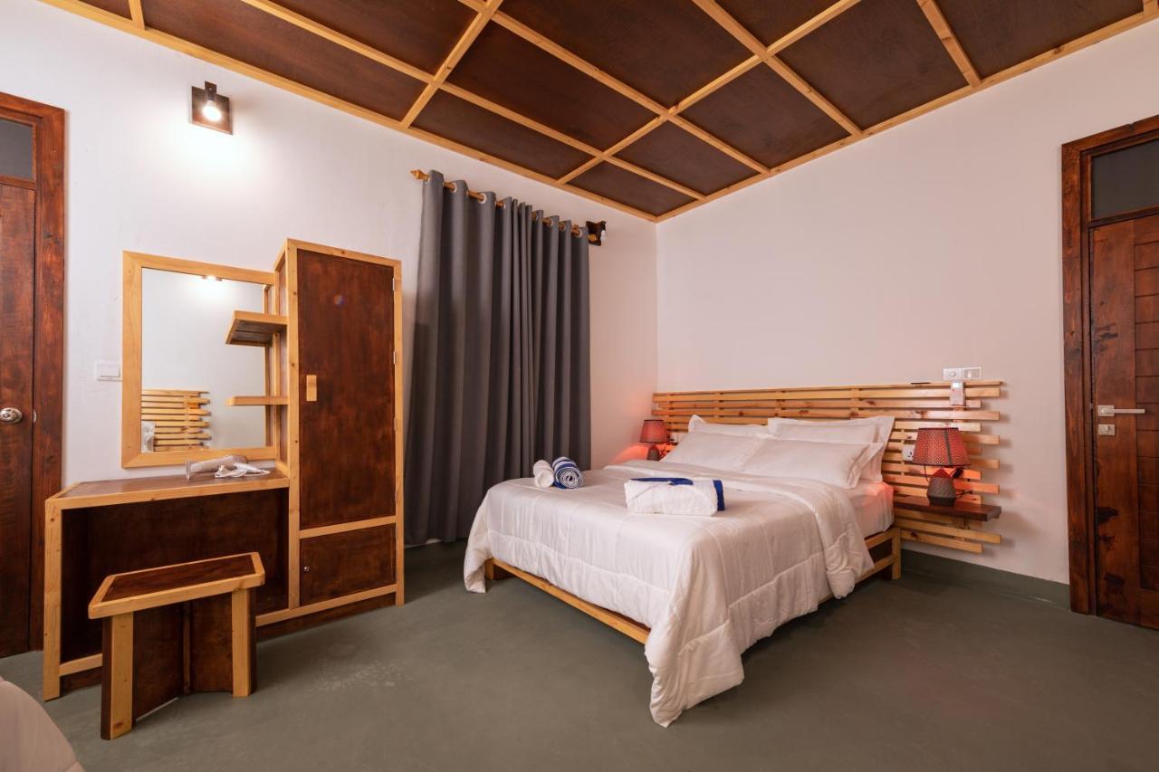 Vacanza Mathiveri Bagian luar foto