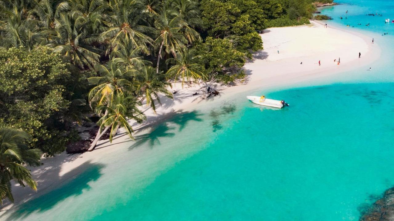 Vacanza Mathiveri Bagian luar foto